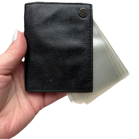 Wilsons Leather Black Bifold Credit Card Holder | 10 Card Slots - Picture 6 of 7